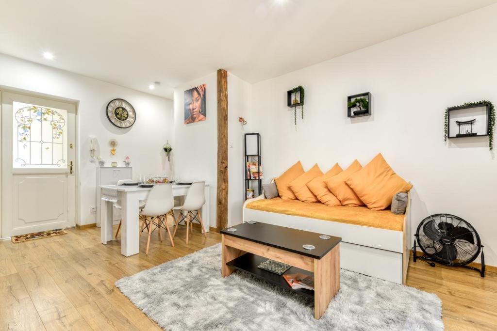 Soleil Sucre T2 Centre Historique De Narbonne Apartment Luaran gambar