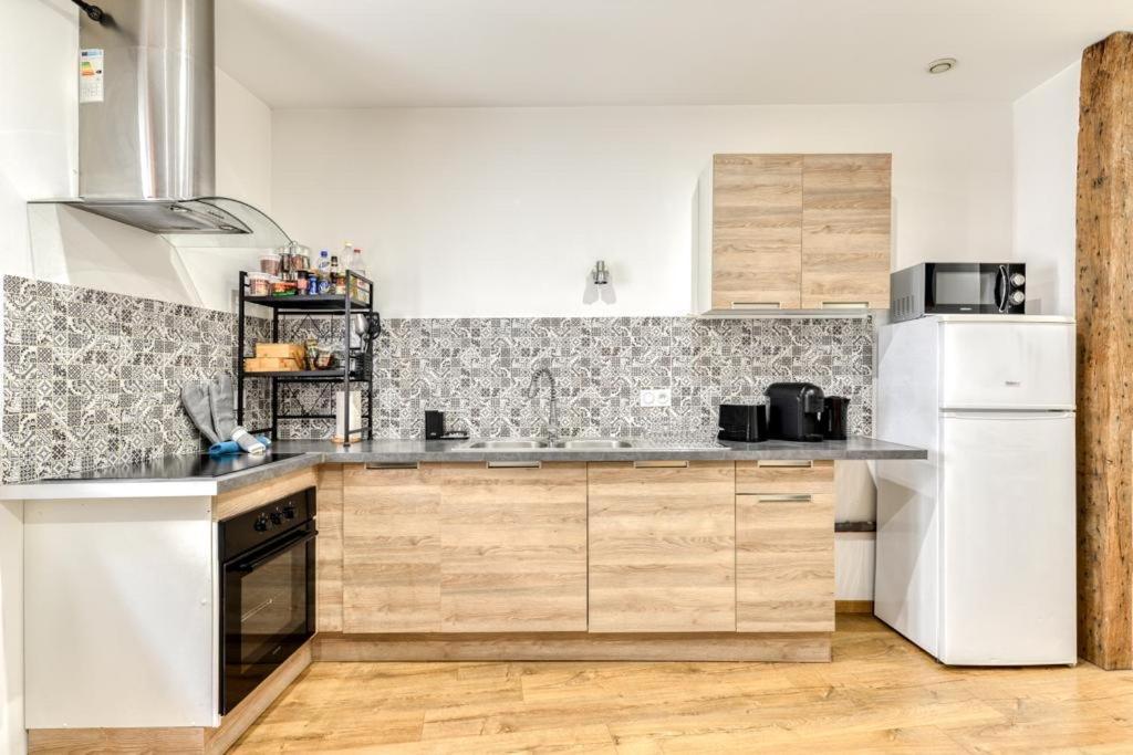Soleil Sucre T2 Centre Historique De Narbonne Apartment Luaran gambar